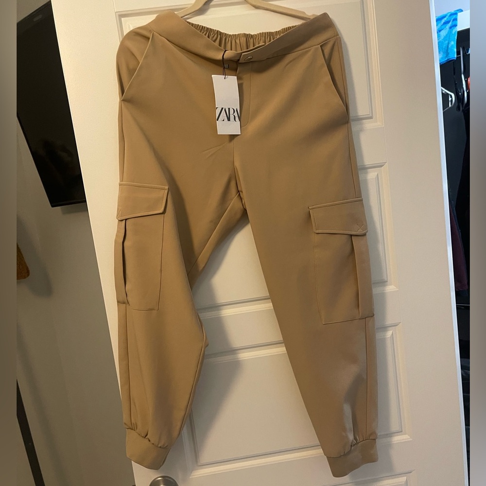 Zara Jogger Beige/light brown color Size Medium NWT